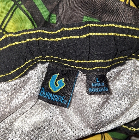 Burnside large plaid swimming trunks - Picture 5 of 5